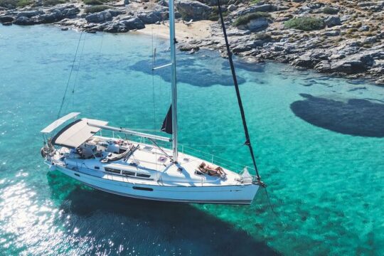 Daily cruises to Dia Island with All -Inclusive Meal and drinks