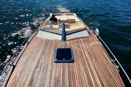 Private Boat Tour on Lake Como Vintage Class