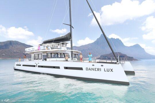 Kissamos Afternoon Catamaran Cruise to Balos and Gramvousa