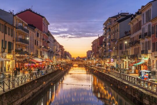 Navigli District Guided Tour and Aperitif in Milan
