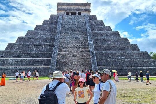 Chichen Itza Walking Shared Tour and Skip-the-Line Early Access