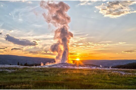 Self Guided Audio Walking Tour of Old Faithful Geyser Basin