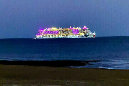 Crew Members Tours of Lanzarote island