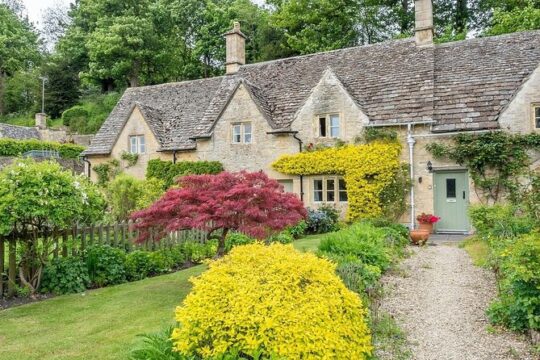 Oxford and Traditional Cotswolds Tour with Private Chauffeur