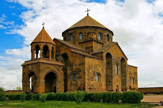 Private Guided tour to Etchmiadzin, Zvartnots and Khor Virap