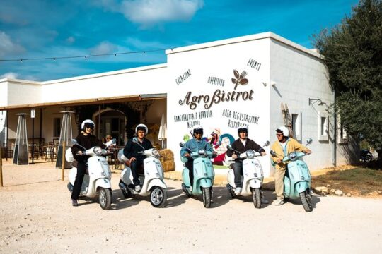 By Vespa between Sea, Country and Trulli of the Itria Valley