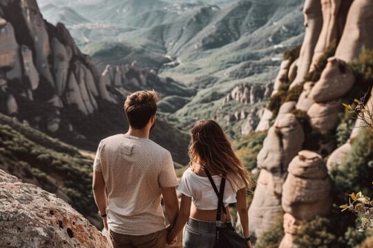 Private Tour with Guide to Montserrat from Barcelona