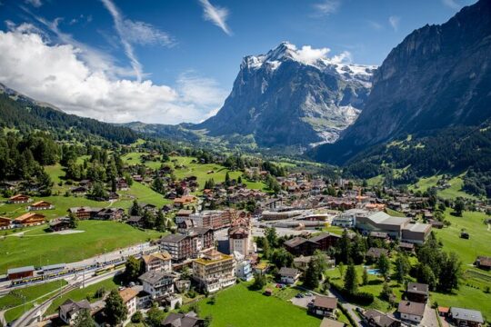 From Geneva: High-thrill Interlaken & Grindelwald Canyon Swing