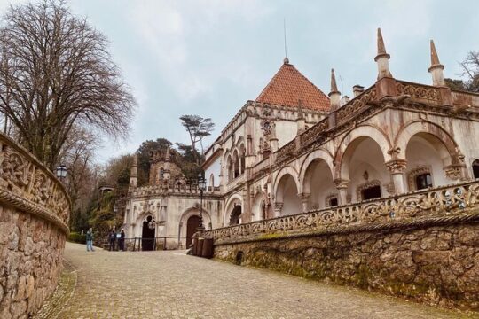 Sintra Half-Day Trip: Pena Palace, Streets & Quinta da Regaleira