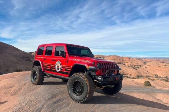 Follow Along and Ride Along Off Road Jeep Tours in Moab Utah