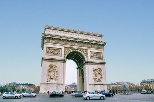 Arc de Triomphe Walking Tour Stunning Views and Macaron Tasting