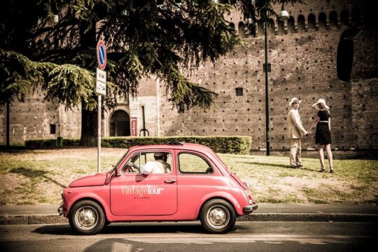 Vintage Fiat 500 Big Central City Tour in Milan