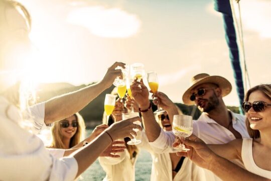 Catamaran Sunset Experience in Sorrento Coast with Food and Music
