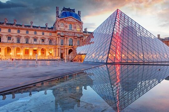 Paris Must Sees Tour including Seine River Cruise