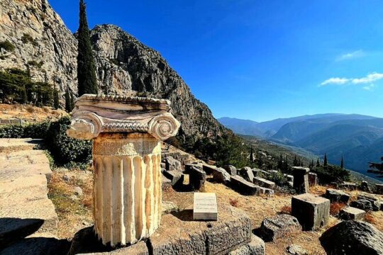 Delphi and Arachova: A Day of History and Scenic Beauty
