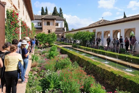 Alhambra & Generalife Guided Tour with Optional Granada City Tour