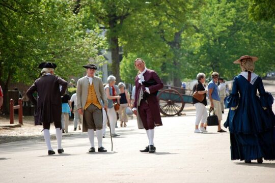 Experience Williamsburg with Walking Tour