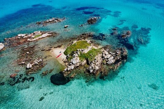 Kayak Tour to Magdalene Island with Snorkeling and Typical Aperitif