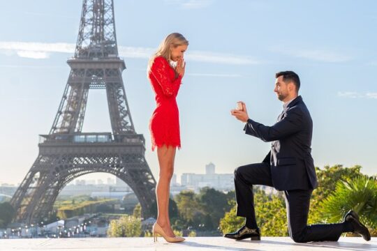 Parisian Photo Session by the Eiffel Tower