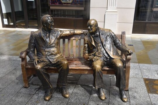 Private Sir Winston Churchill Taxi Tour of London