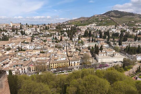 Walking tour in Granada city : Albaicín, city center, Sacromonte.