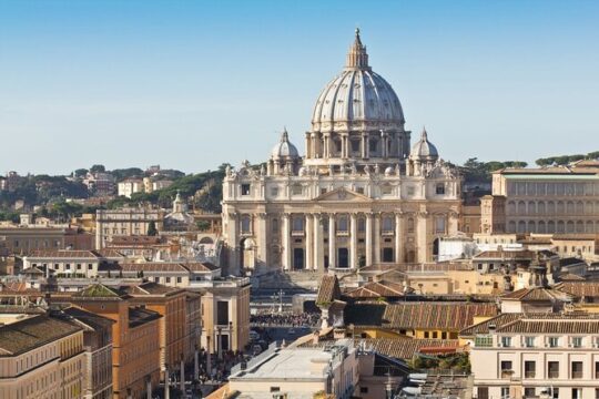 Rome: St. Peters Basilica Express Entry with Audio Guide