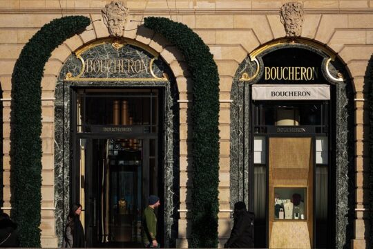 Paris the World of Haute Couture Walking Tour