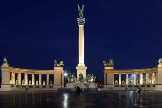 City Park True Crime of Hungary and Night Walk Tour in Budapest