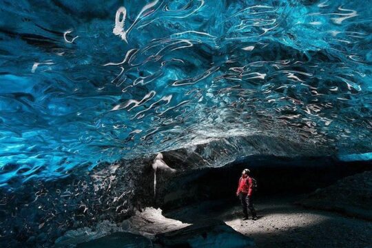 3-Day Ice Cave Tour by Jokulsaron with Glacier Hiking, the Golden Circle and the Northern Lights