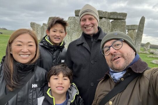 Stonehenge Private Car Tour with Chauffeur and Guide