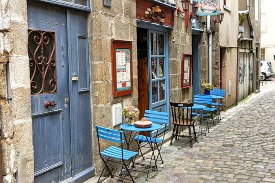 Historic Old Town Guided Tour at any time as with a Local