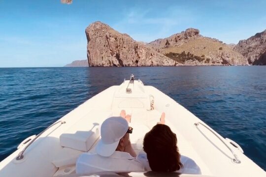 Private Boat Tour with Skipper
