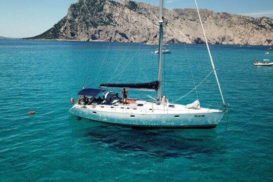 Day trip by sailing boat Capo Codacavallo and Molara