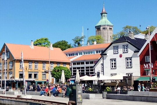 Explore Stavanger Sjøfartsmonumentet on a Private Walking Tour