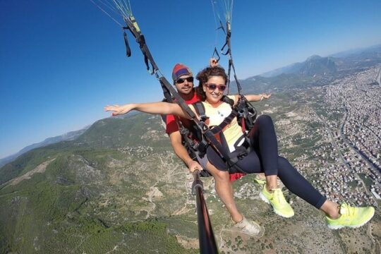 Paragliding in Alanya with Transportation