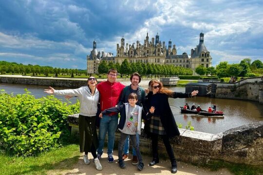 Loire Valley Castles Full Day Tour with Wine Tasting