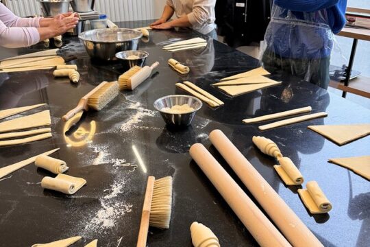 Bi-Color Croissant baking class with a Chef Pâtissier in Paris