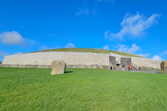 Newgrange Passage Tomb and Ancient Irish Sites Tour