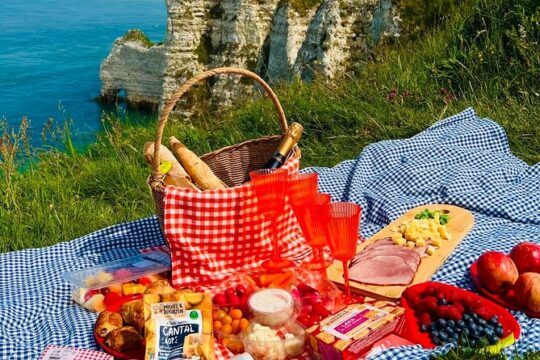 Etretat Cliffs and Claude Monet Gardens Private Tour