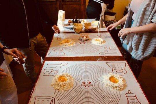 Private Fresh Pasta or Pizza Class in Cortona with Giada