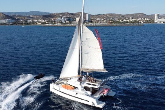 Limassol: Private Catamaran Day Cruise with Lunch and Drinks