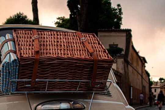 Discover Rome in a Classic Fiat 500