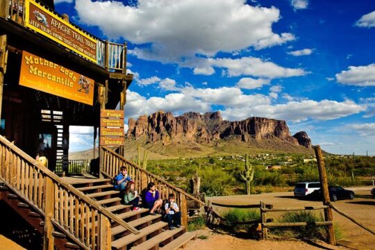 Private Apache Trail Day with Dolly Steamboat Tour