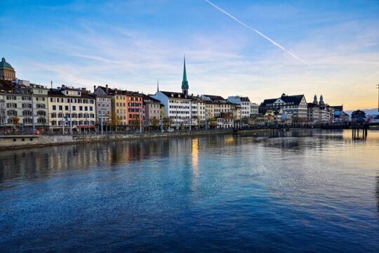 Zurich Old Town Sightseeing Small Group Walking Tour