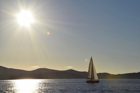 Zadar: Private Sailing Sunset Tour with champagne