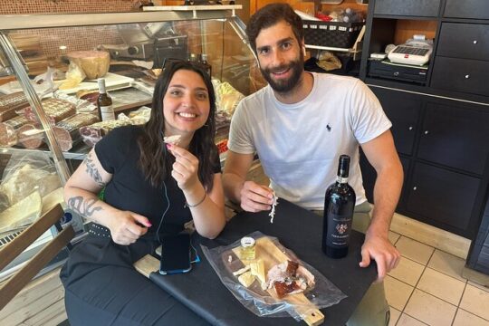 Rome: Traditional Food Market Tour with Local Wine Pairings