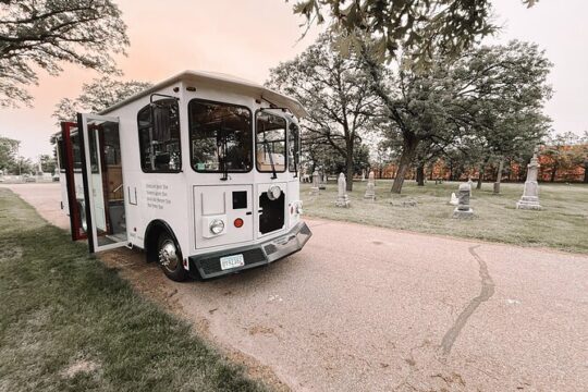 Graveyard Ghost Hunt