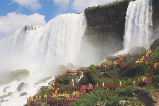 Niagara Falls USA: Maid of the Mist & Cave Adventure