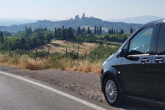 Dive into a Tuscanian postcard at San Gimignano and Volterra